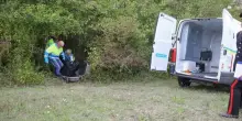 Corpo fatto a pezzi trovato nel bosco, l’ipotesi peggiore prende forma: “È proprio lui”