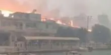 Incendio gravissimo sull’isola, abitanti intrappolati: diramata allerta, è panico