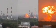 Ucraina, fumo e bombe a un passo dalla centrale nucleare di Zaporizhzhia. Il mondo trema