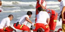 15enne punto da pesce ragno in faccia: dramma in spiaggia in Italia