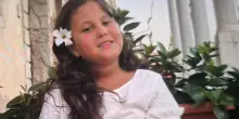“Sarebbe ancora viva”. Bimba di 6 anni muore al parco giochi, era sull’altalena: ora l’accusa shock