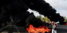 Sciopero generale in Israele, scontri e arresti: folla verso la piazza degli ostaggi