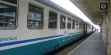 Dramma sui binari in Italia: “Schianto tremendo”, c’è una vittima. Circolazione in tilt