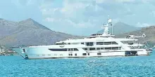 Mega yacht di 77 metri a Gaeta, svelata la proprietà: il lusso che conquista il Mediterraneo