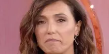 “Massacrata così…”. Caterina Balivo, scoppia a piangere a La volta buona: non l’aveva mai detto prima