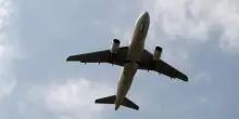 “Li stavano divorando!”. Panico in volo, scene assurde mai viste prima. Aereo dirottato