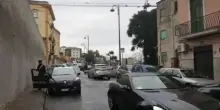 Italia, spari in pieno giorno tra le auto. Agguato mortale