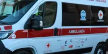 Italia, ciclista travolto e sbalzato oltre il guardrail. Scena da incubo