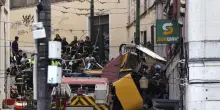 Tragedia funicolare a Lisbona, parla la donna italiana sopravvissuta: “Era tutto tranquillo, poi ho sentito il boato”