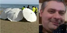 Tragedia in spiaggia, Maurizio muore davanti a tutti: la mamma disperata. Quel particolare sul compleanno