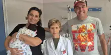 “Ha stupito tutti”. Parto record in Italia: Martina, pochi giorni di vita e già famosa