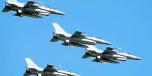Massiccio attacco di droni su Kiev, la Polonia chiude lo spazio aereo e schiera i caccia