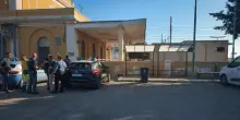 Italia, tragedia in stazione: si getta sotto un treno. “Aveva ammazzato un maresciallo”