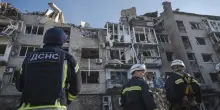 Ucraina sotto attacco: strage di civili nel Donetsk, erano in coda per la pensione