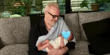 “Benvenuto Achille!”. Fiocco azzurro per il famosissimo cantante italiano: gioia immensa