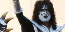 Addio ad Ace Frehley, il “Space Ace” dei Kiss: muore a 74 anni il chitarrista simbolo del rock americano