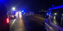 Italia, schianto frontale in serata: muore un bambino di sette anni. Era con il papà