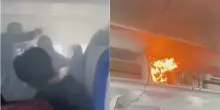 Fuoco sull’aereo! Terrore tra i passeggeri: cosa è successo VIDEO