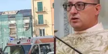 Prete accoltellato a Gela, paura in chiesa: arrestato un giovane di 26 anni