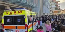 Malori al liceo italiano, studenti in fuga nelle strade. Evacuazione totale: il panico in pochi istanti