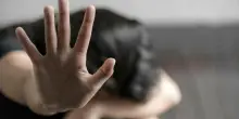 Violenza disumana su una bimba di soli 5 anni: gli aggressori sono giovanissimi, agghiacciante