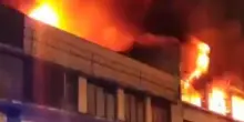 Incendio in un hotel: ci sono diversi morti, scoperta atroce: “Era bloccata”