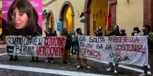 La ministra Bernini contestata da un gruppo di studenti all’Università di Siena: “Vaff***”