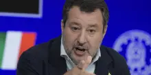 Salvini alza i toni contro le banche: “Per ogni lamentela, un miliardo in più di tassa”