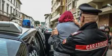 Choc in Italia, accoltellata dal vicino di casa: il motivo è allucinante