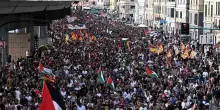 Roma in piazza per la Palestina: “Blocchiamo l’Ambasciata israeliana”