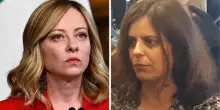 Ilaria Salis, nuova bufera per la foto contro Giorgia Meloni: “Ciao povery” scatena le polemiche