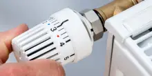 Quando si possono accendere i termosifoni: calendario, orari e limiti per ogni città