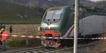 Italia, panico in stazione: macabra scoperta sul treno. Viaggiatori sotto shock