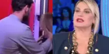 Grande Fratello, la scena choc in diretta tv. Simona Ventura furiosa, pubblico sconvolto: cosa è successo