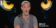 Raz Degan a Belve: “Da 20 anni mantengo l’energia sessuale dentro di me. L’amore per Paola Barale va oltre il tradimento”