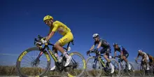 Tour de France 2025, sedicesima tappa: Valentin Paret-Peintre vince il trofeo Petrarca
