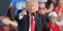 Trump: “Dall’1 agosto dazi al 35 per cento per il Canada, oggi la lettera all’Unione europea”