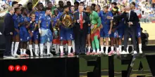Mondiale per Club, Trump resta sul palco con il Chelsea. Il capitano Reece James: “Non voleva scendere”