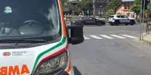 Viterbo, bambino di due anni cade da un’auto in corsa: è grave. Il fratellino gli ha sganciato la cintura e ha aperto la portiera