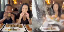 Influencer travolti da un suv mentre recensivano un ristorante in Texas: “Siamo vivi per miracolo” | VIDEO